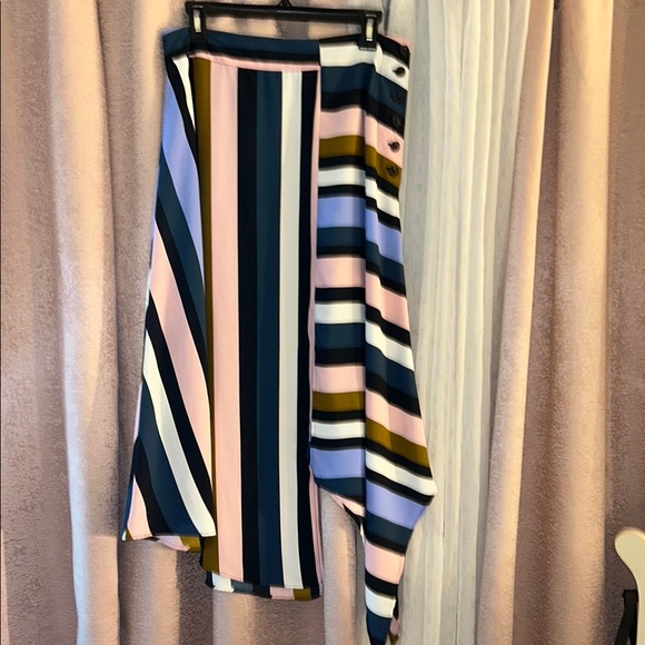Topshop Dresses & Skirts - Topshop Size 8 Striped MIDI Multicolor Asymmetrical Skirt